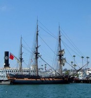 300px-HMS-Surprise-overall.jpg