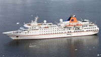 Hanseatic_Paradise_Bay_(cropped).JPG