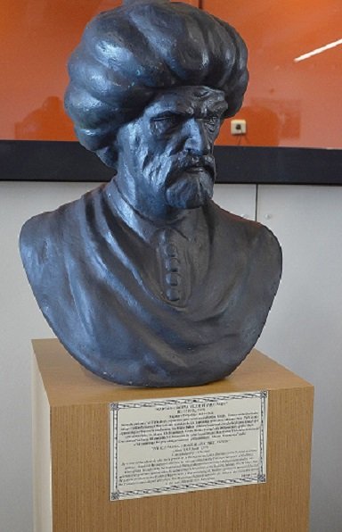 800px-Piyale_Pasha_bust_at_Istanbul_Naval_Museum.jpg