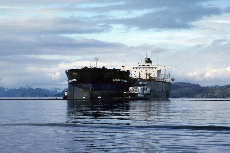 Exxon-Valdez.aground on Bligh Reef pg (2).jpg