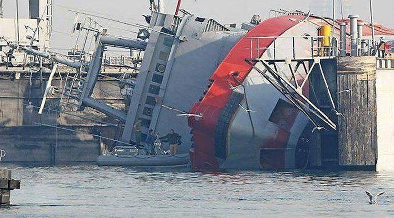 degirmendere capzised in dock (2).jpg