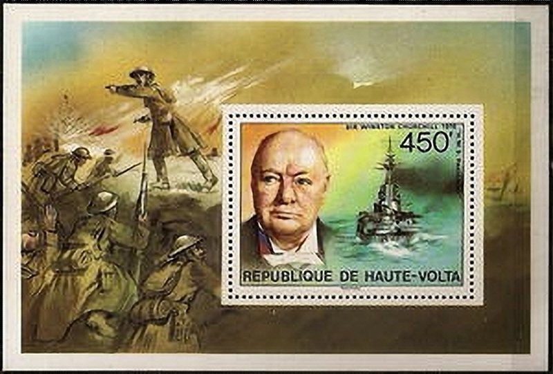 Sir-Winston-Churchill-and-HMS-Resolution-1918.jpg