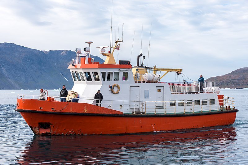 _AVIAQ_ITTUK_-_MMSI_331010000_at_Narsaq_Harbor,_Greenland.jpg