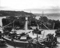 USS LST 380 - 284 - 499 - 382   R to L at Brixham harbour    xx.jpg