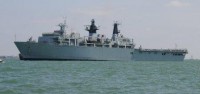 HMS BULWARK  26-6-05.JPG